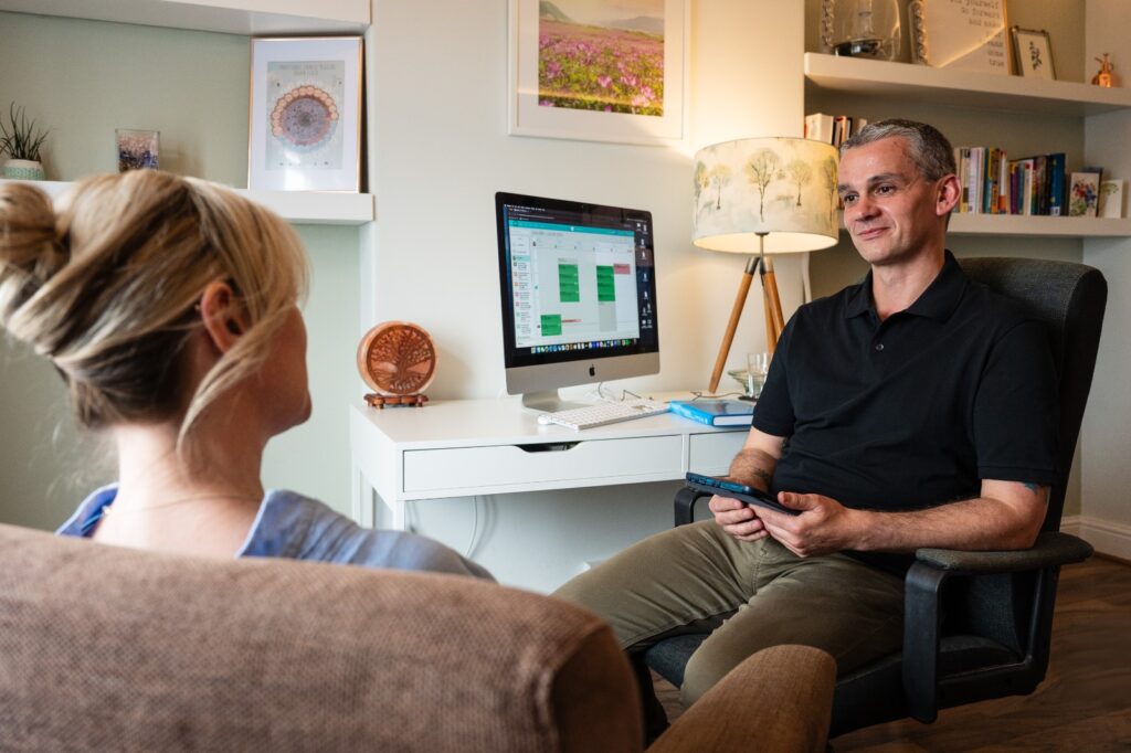 Gareth Amos leading hypnotherapist near me in Stockport and Cheshire